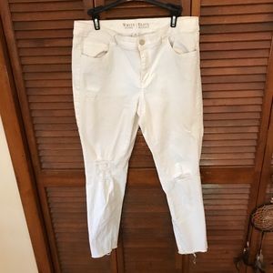 White House Black Market White Cropped Jeans